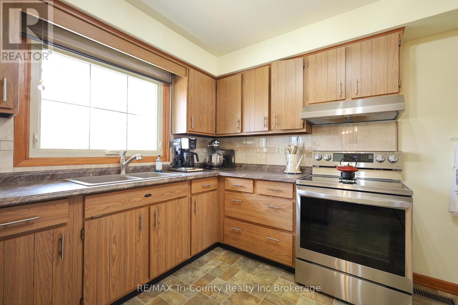 9113 Plank Road, Bayham, Ontario  N0J 1Y0 - Photo 5 - X12932396