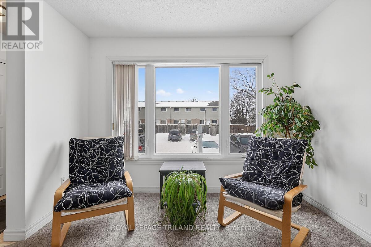 Photo 6 of 25 for 11 - 1095 Jalna Boulevard