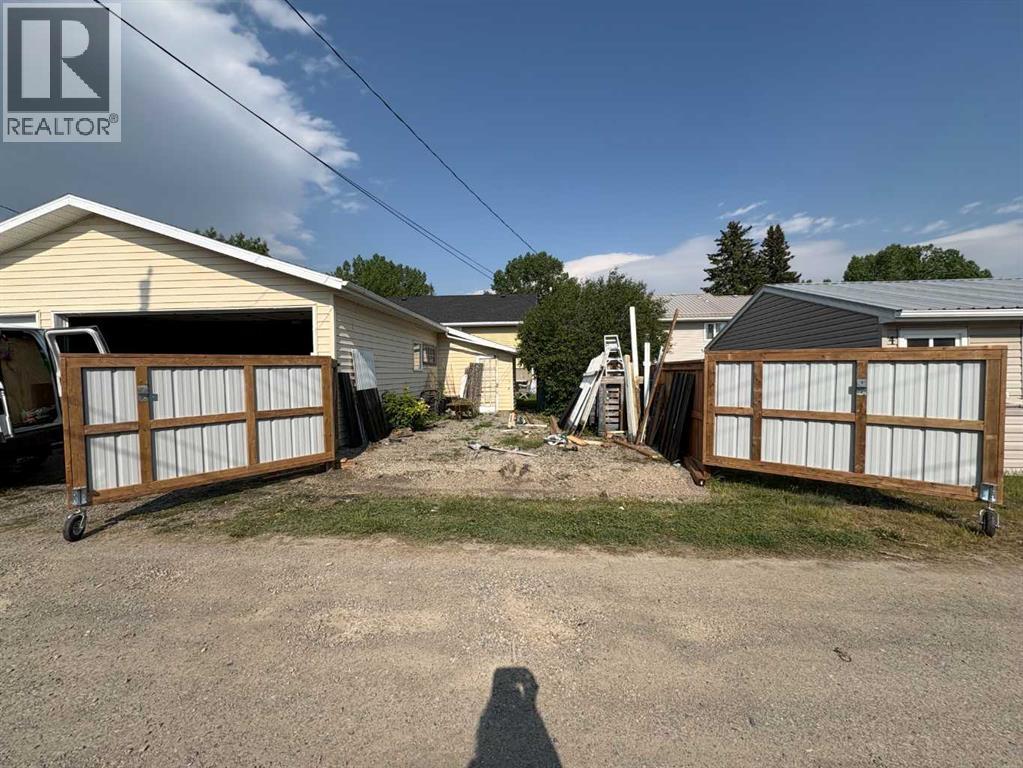 411 Mountain View Place, Longview, Alberta  T0L 0H0 - Photo 2 - A2279520