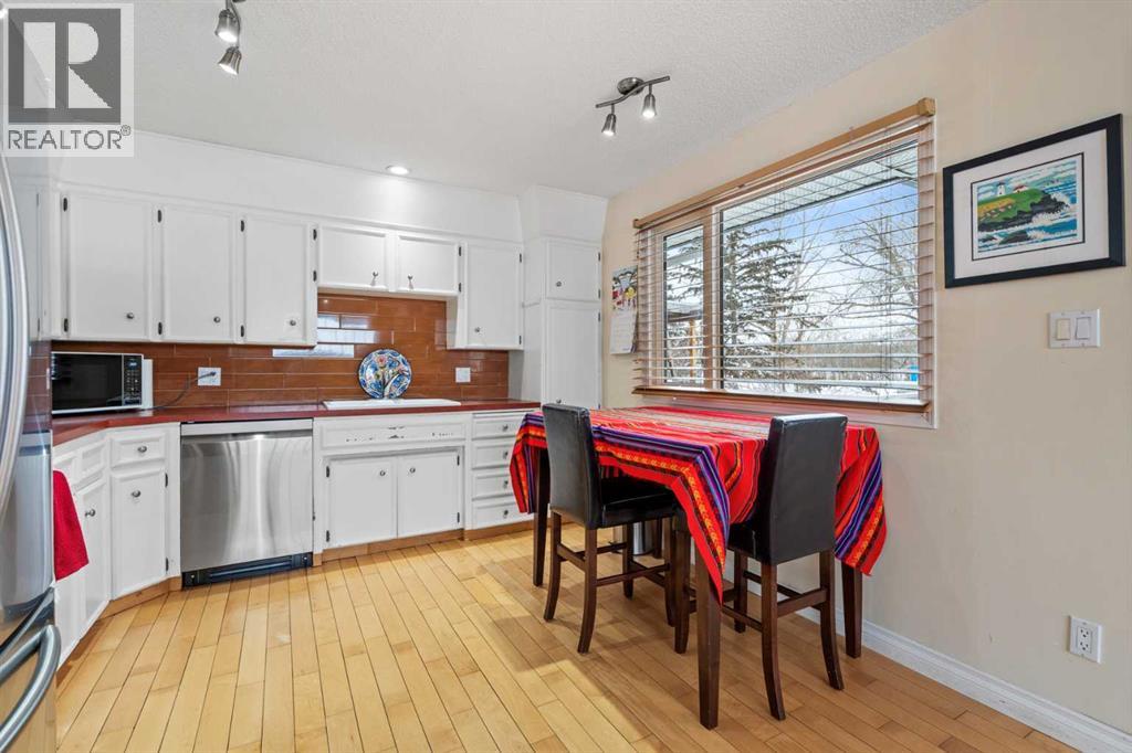 660 Oakwood Place Sw, Calgary, Alberta  T2V 0K5 - Photo 13 - A2290059