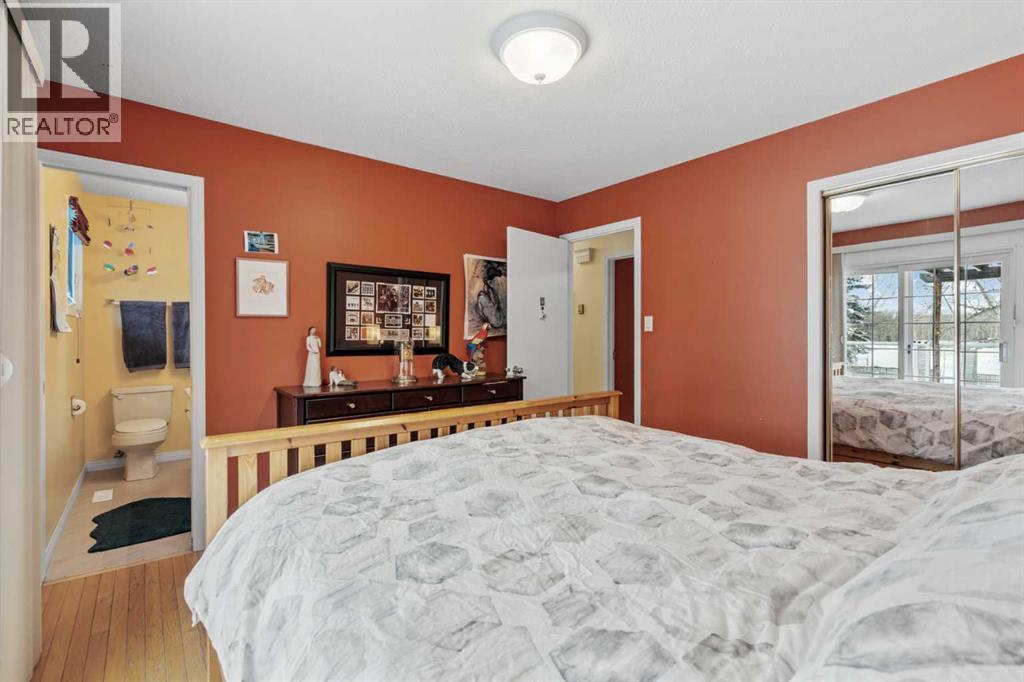 660 Oakwood Place Sw, Calgary, Alberta  T2V 0K5 - Photo 15 - A2290059