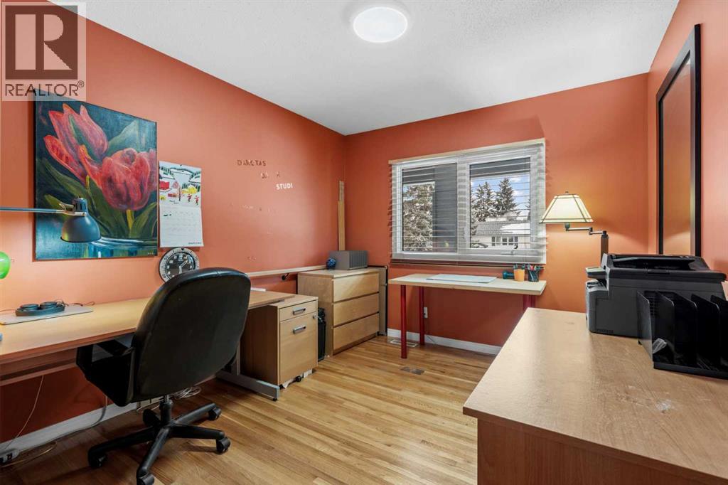 660 Oakwood Place Sw, Calgary, Alberta  T2V 0K5 - Photo 18 - A2290059