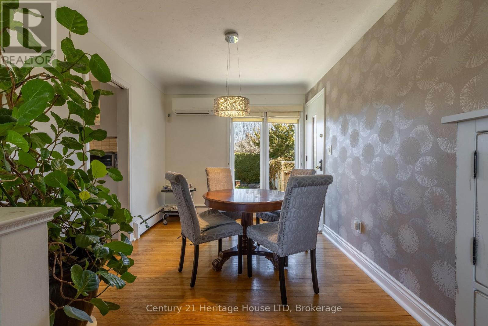 6 Champa Drive, St. Catharines, Ontario  L2M 3K1 - Photo 6 - X12932394