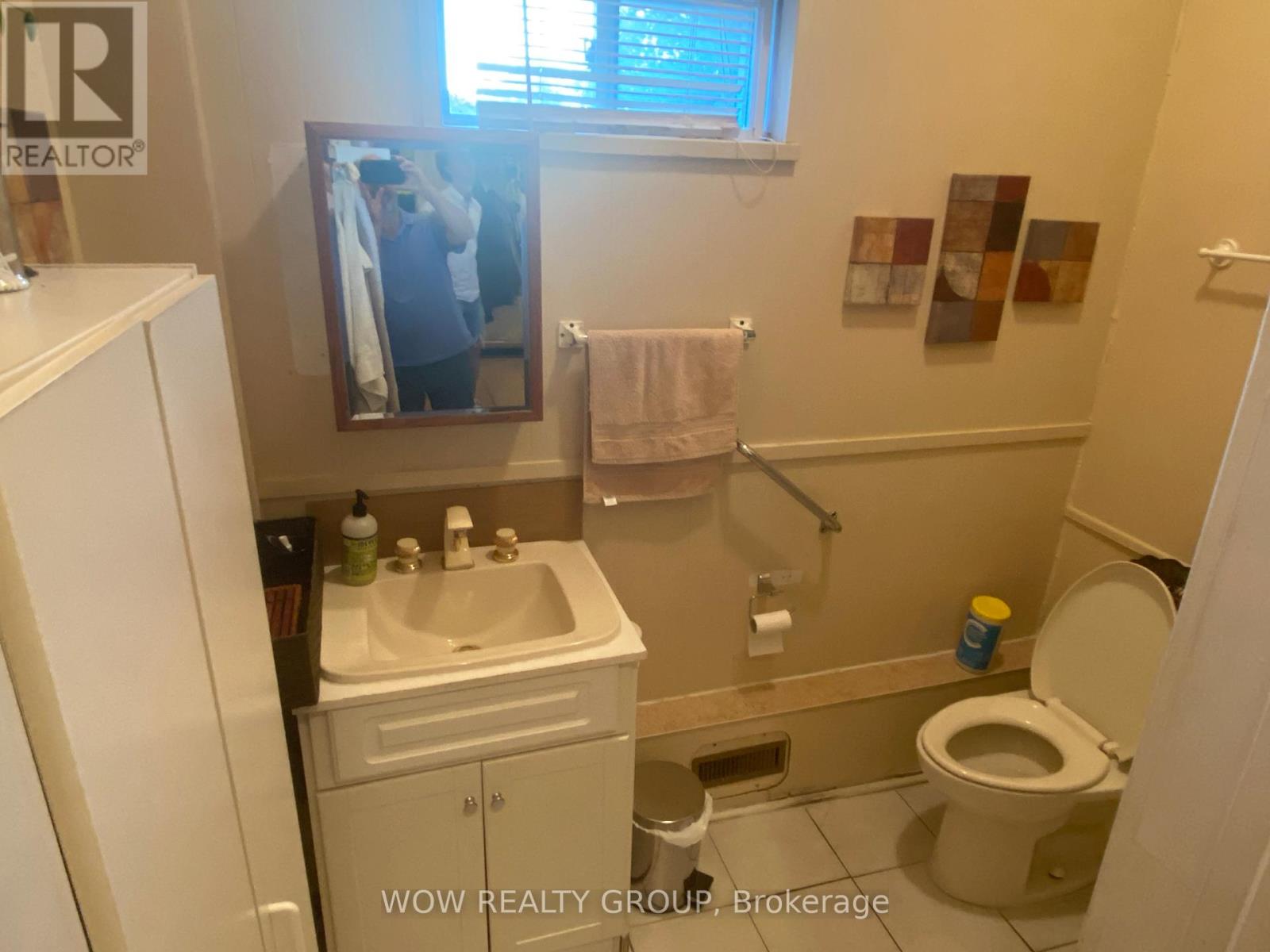 215 Broadway Avenue, Welland (Broadway), Ontario  L3C 5L7 - Photo 11 - X12932406