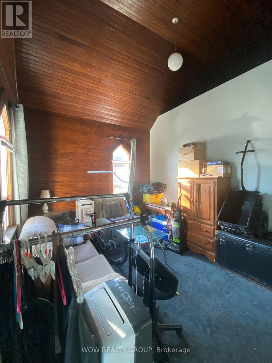 215 Broadway Avenue, Welland (Broadway), Ontario  L3C 5L7 - Photo 21 - X12932406