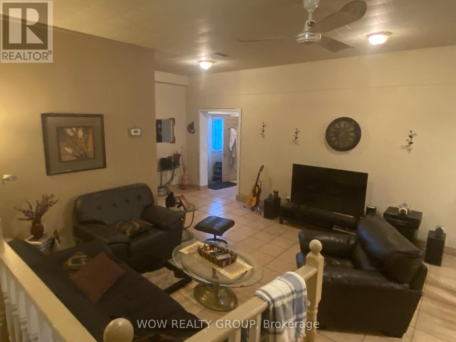 215 Broadway Avenue, Welland (Broadway), Ontario  L3C 5L7 - Photo 7 - X12932406