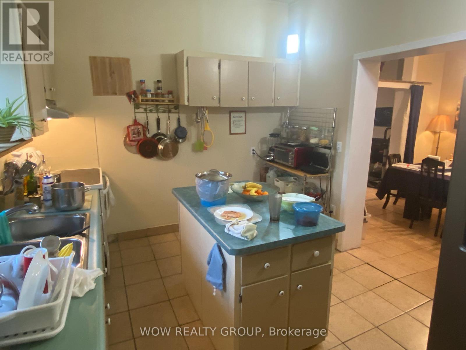 215 Broadway Avenue, Welland (Broadway), Ontario  L3C 5L7 - Photo 9 - X12932406