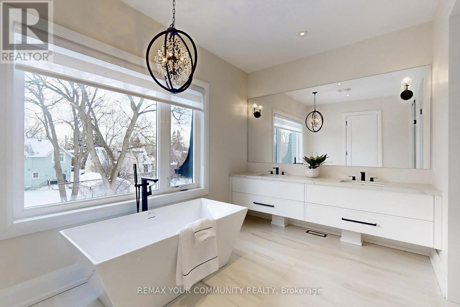 97 Ranee Avenue, Toronto, Ontario  M6A 1N1 - Photo 26 - C12932408