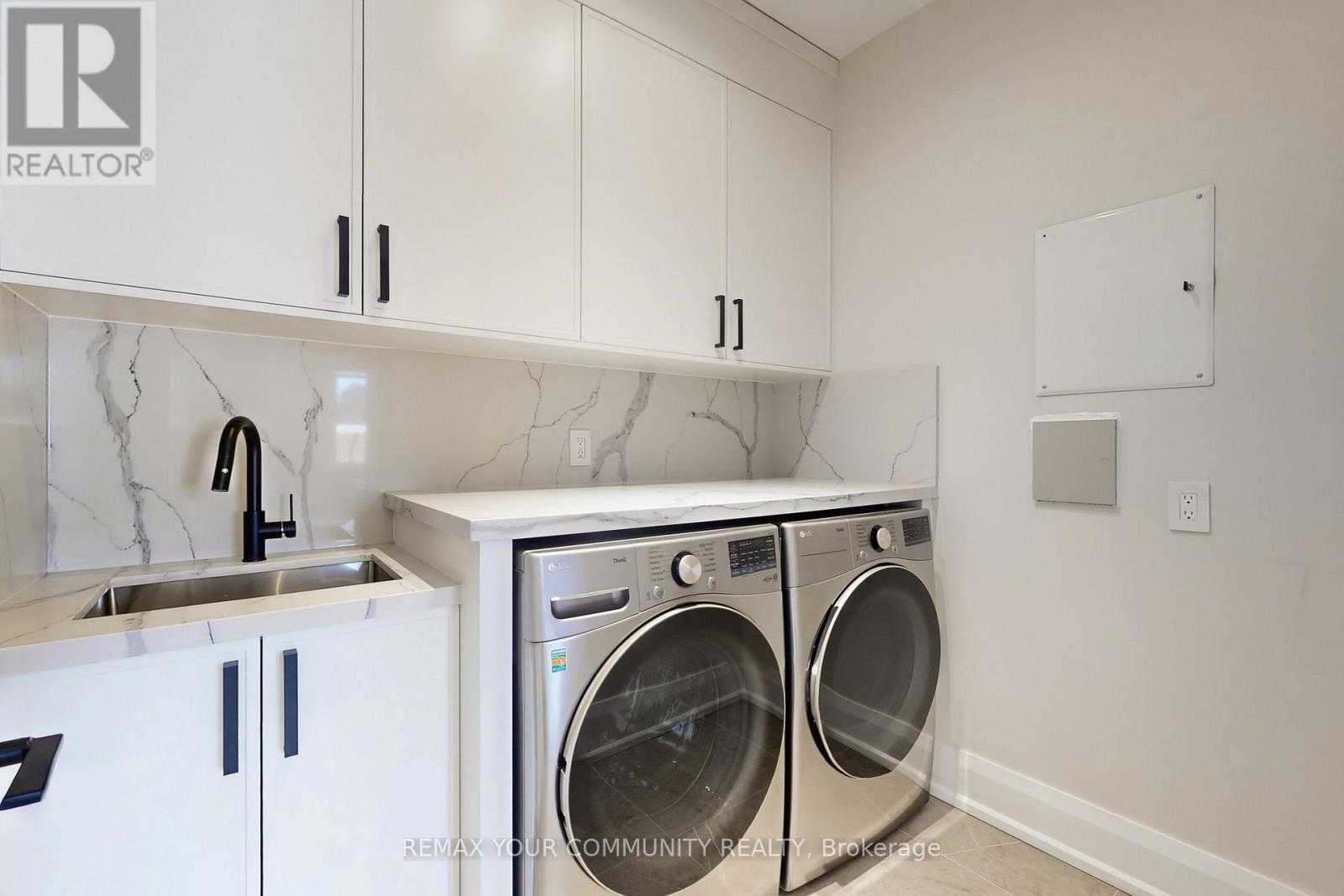 97 Ranee Avenue, Toronto, Ontario  M6A 1N1 - Photo 36 - C12932408