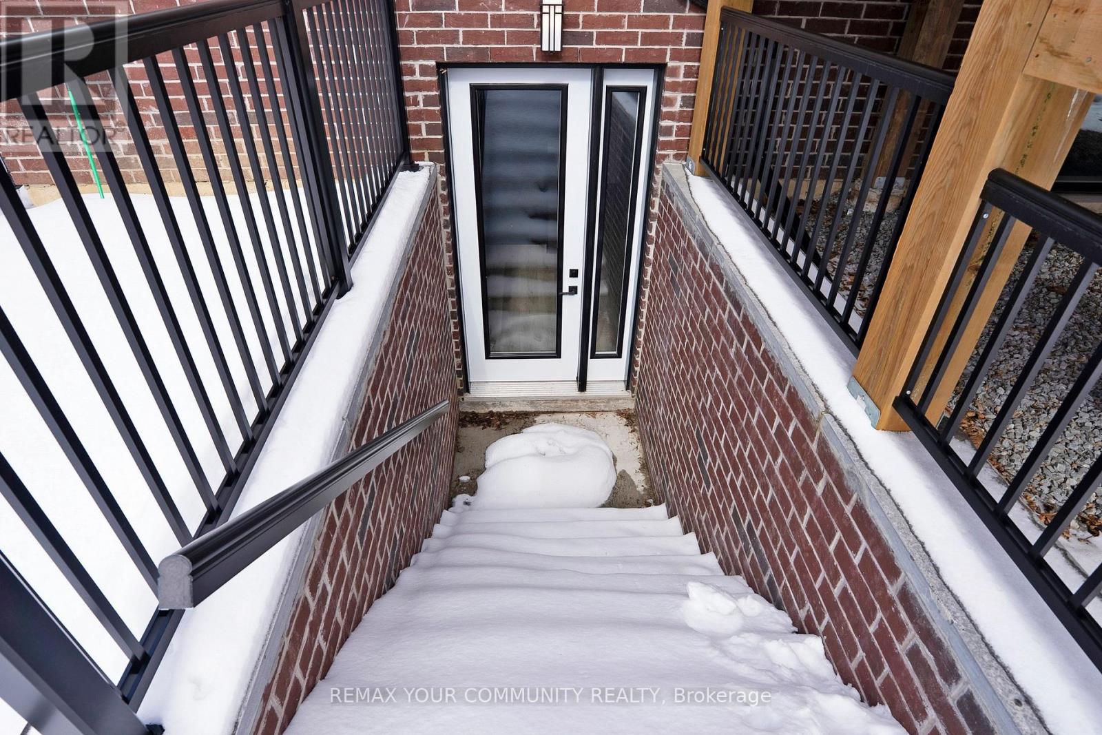 97 Ranee Avenue, Toronto, Ontario  M6A 1N1 - Photo 43 - C12932408