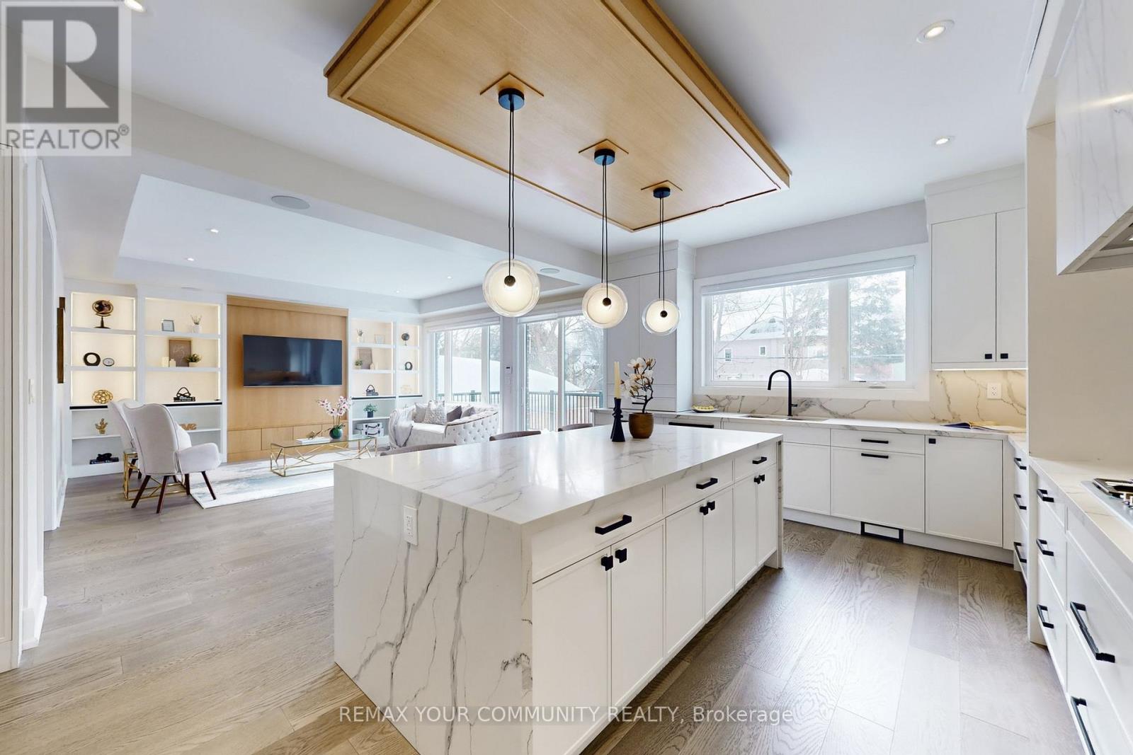 97 Ranee Avenue, Toronto, Ontario  M6A 1N1 - Photo 6 - C12932408