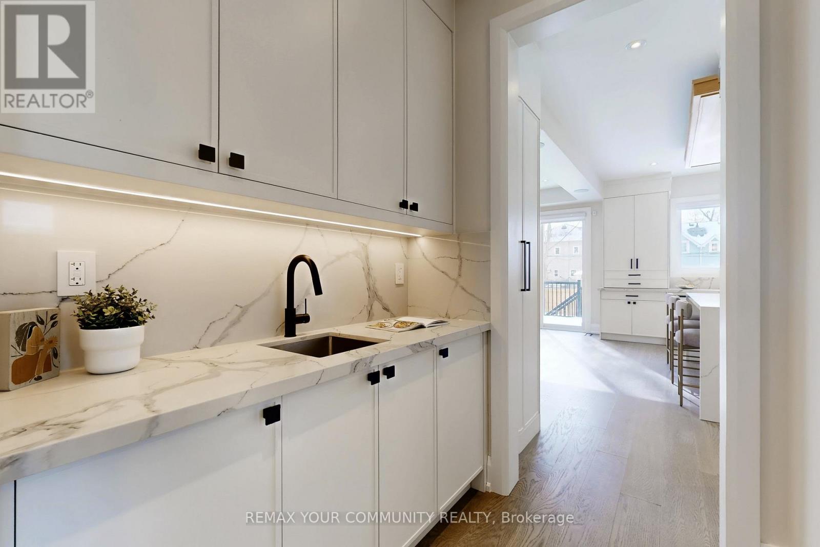 97 Ranee Avenue, Toronto, Ontario  M6A 1N1 - Photo 9 - C12932408