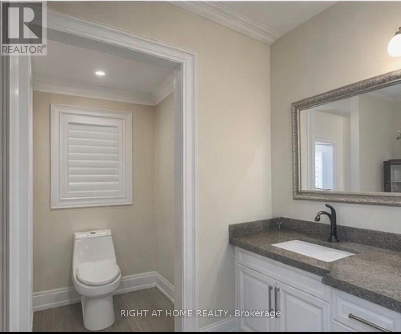 35 Drake Crescent, Toronto, Ontario  M1M 1A3 - Photo 4 - E12863678