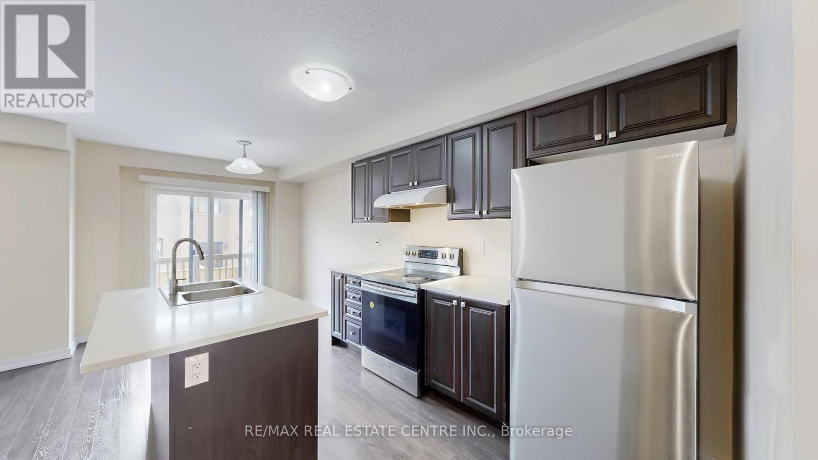 80 Scarletwood Street, Hamilton, Ontario  L8J 1X5 - Photo 12 - X12923068