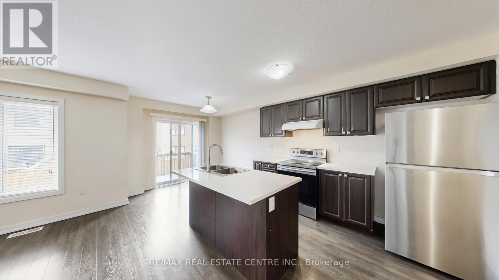 80 Scarletwood Street, Hamilton, Ontario  L8J 1X5 - Photo 9 - X12923068