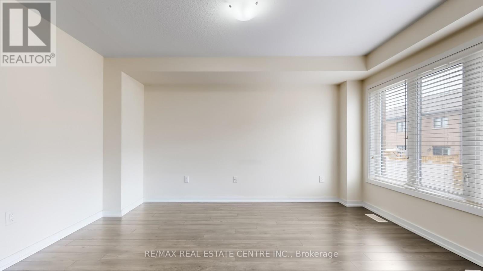 80 Scarletwood Street, Hamilton, Ontario  L8J 1X5 - Photo 6 - X12923068