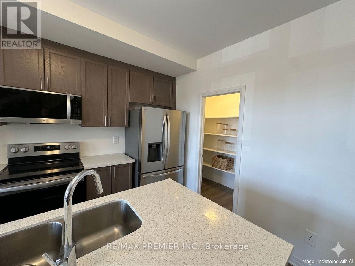 101 Brandon Crescent, New Tecumseth (Tottenham), Ontario  L0G 1W0 - Photo 3 - N12932404