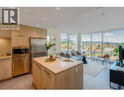 1402 680 SEYLYNN CRESCENT, North Vancouver, British Columbia