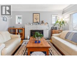 <div class="price">$1,670,000</div> 3494 Oxford Street, Vancouver<br><div style="margin-bottom:8px;"><small>RE/MAX All Points Realty</small></div><div class='bed_bath'>4 Bed | 2 Bath</div>