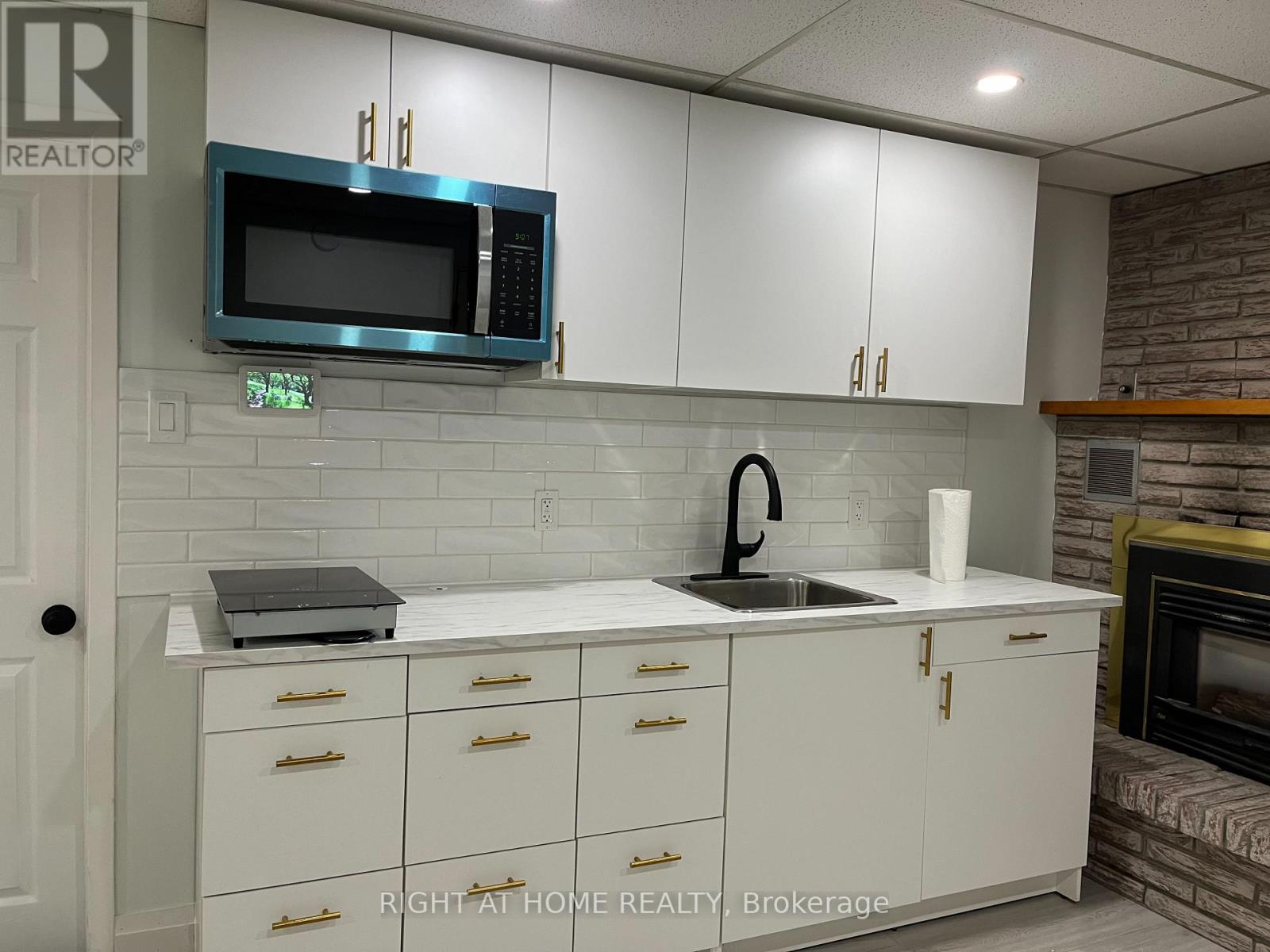 Unit 2 - 210 Speedvale Avenue E, Guelph, Ontario  N1E 1M5 - Photo 5 - X12932388