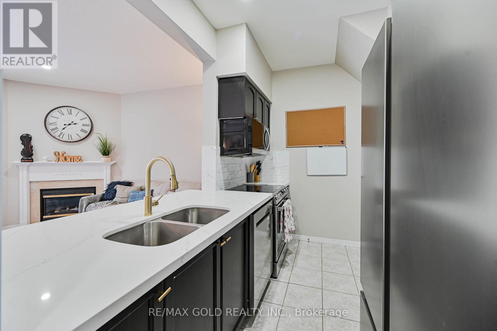 9 - 81 Valridge Drive, Hamilton, Ontario  L9G 5B7 - Photo 13 - X12932398