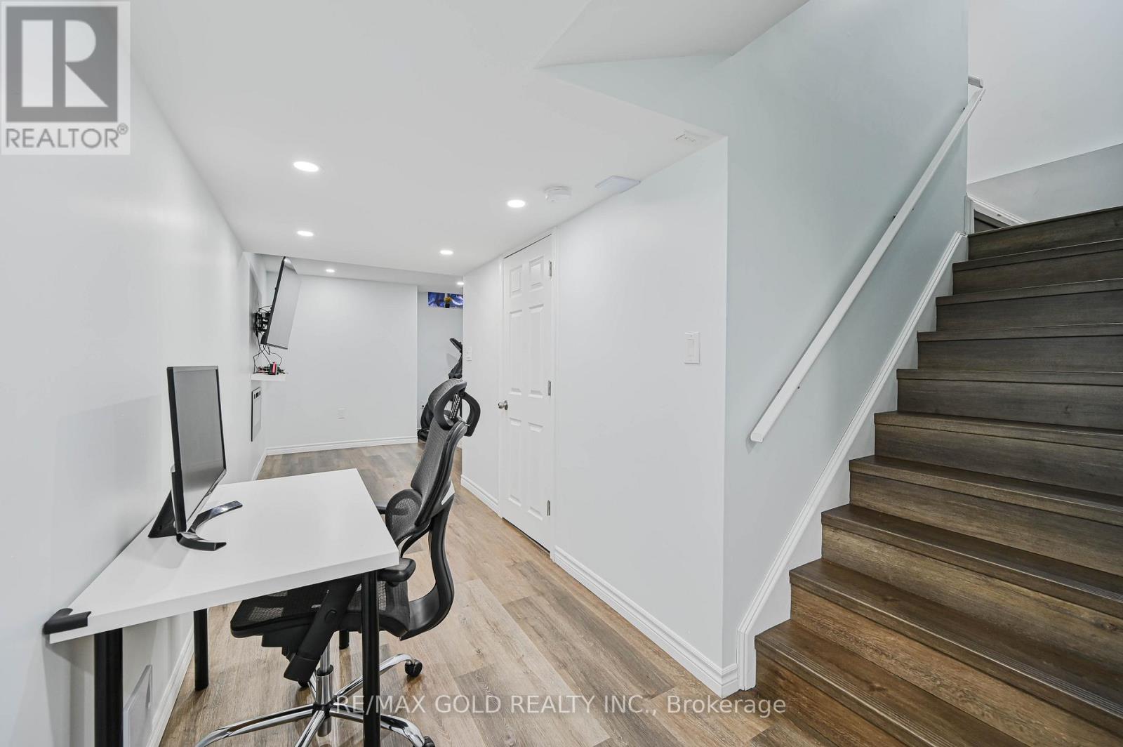 9 - 81 Valridge Drive, Hamilton, Ontario  L9G 5B7 - Photo 31 - X12932398