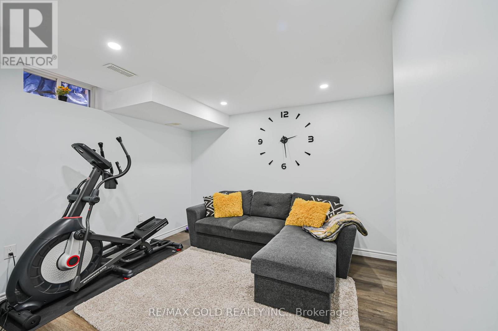 9 - 81 Valridge Drive, Hamilton, Ontario  L9G 5B7 - Photo 34 - X12932398