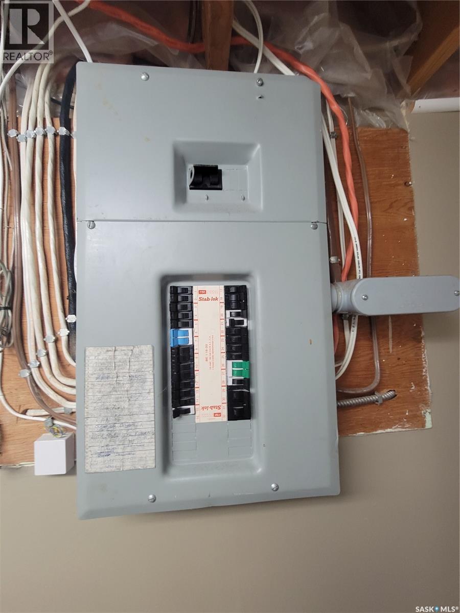 16 4th Avenue E, Neilburg, Saskatchewan  S0M 2C0 - Photo 19 - SK007629