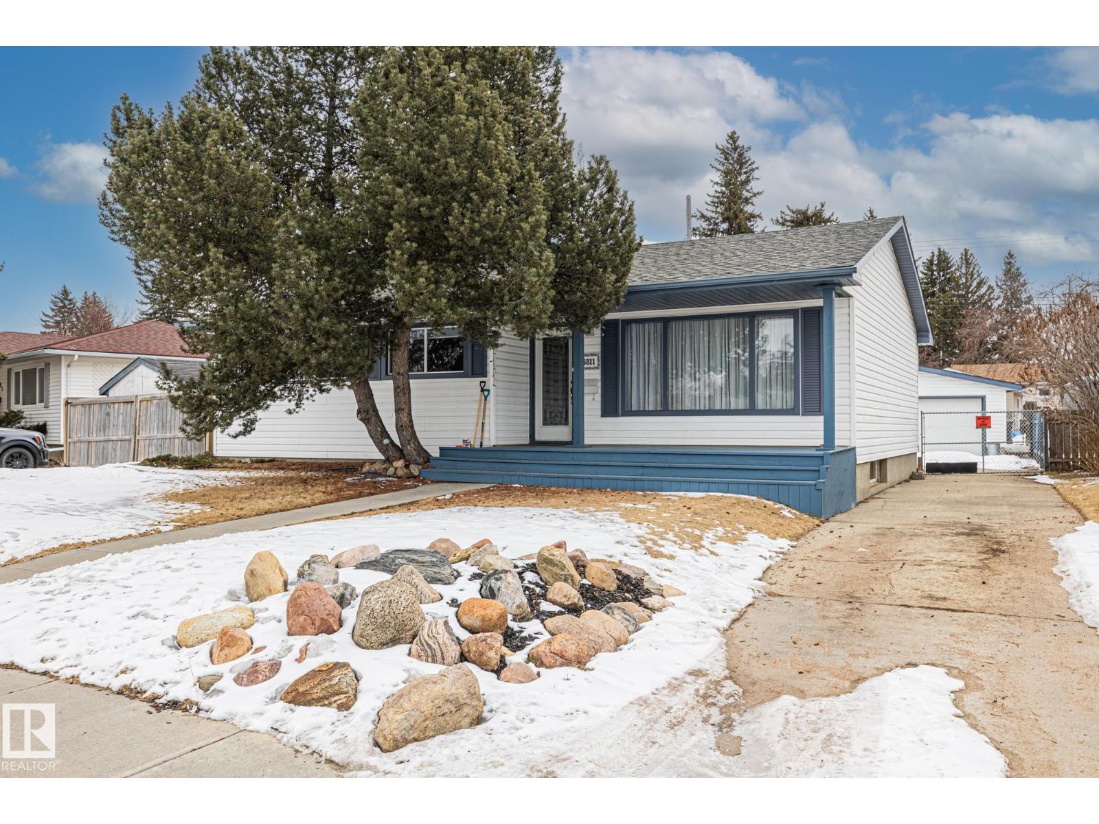 6811 Fulton Dr Nw, Edmonton, Alberta  T6A 3V7 - Photo 2 - E4479142