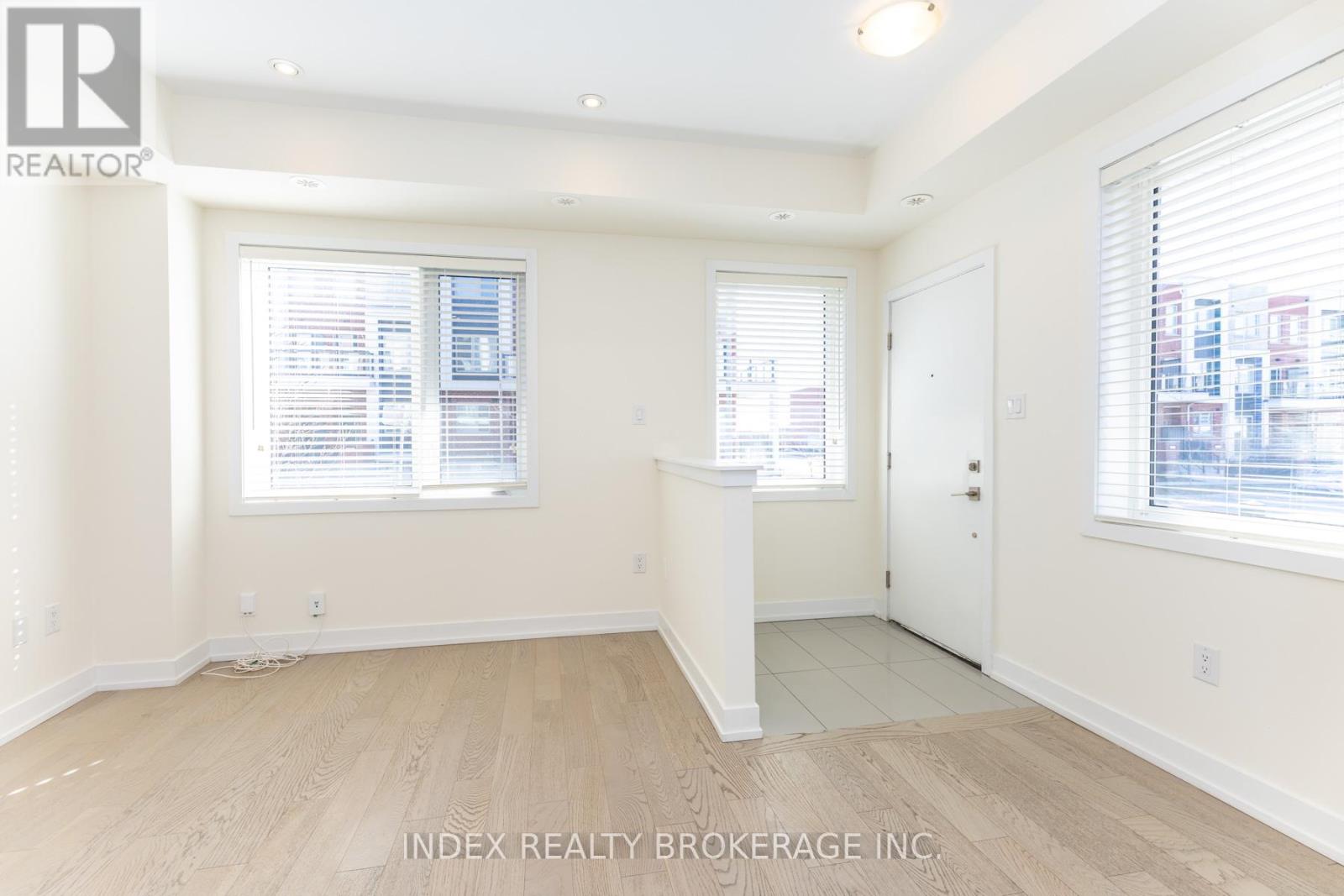 82 William Duncan Road, Toronto, Ontario  M3K 0B7 - Photo 5 - W12931062