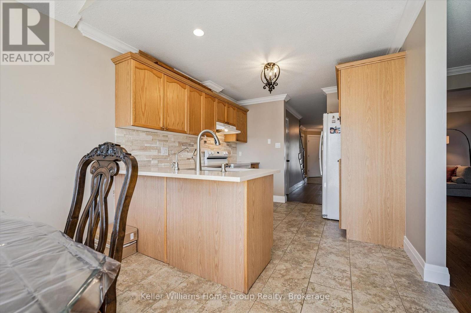 33 Sandcreek Lane, Guelph, Ontario  N1E 7K9 - Photo 12 - X12932480