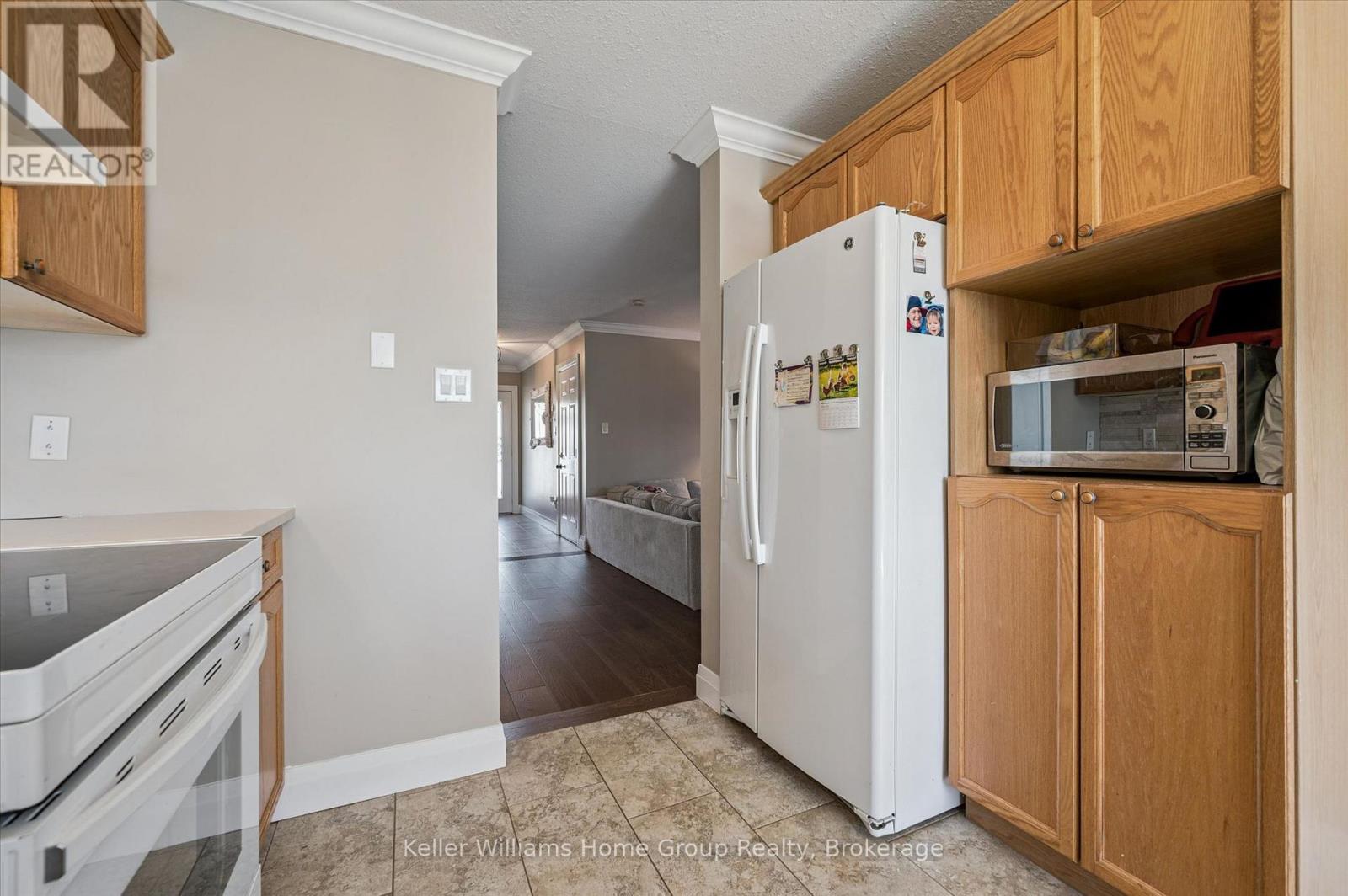 33 Sandcreek Lane, Guelph, Ontario  N1E 7K9 - Photo 14 - X12932480