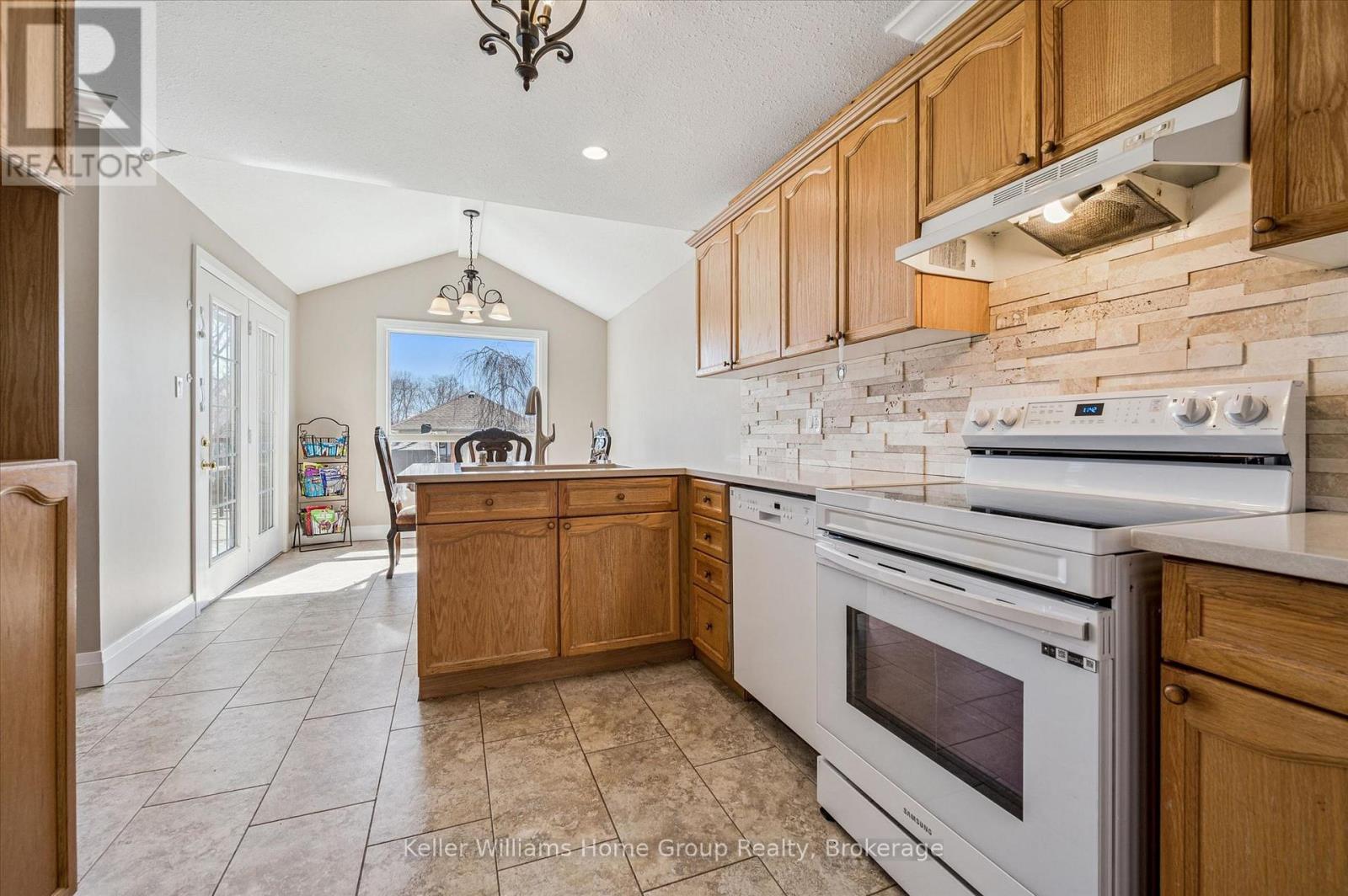 33 Sandcreek Lane, Guelph, Ontario  N1E 7K9 - Photo 15 - X12932480