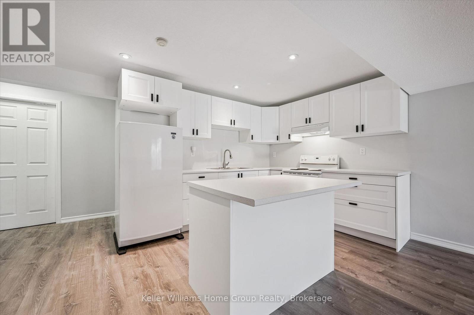 33 Sandcreek Lane, Guelph, Ontario  N1E 7K9 - Photo 28 - X12932480