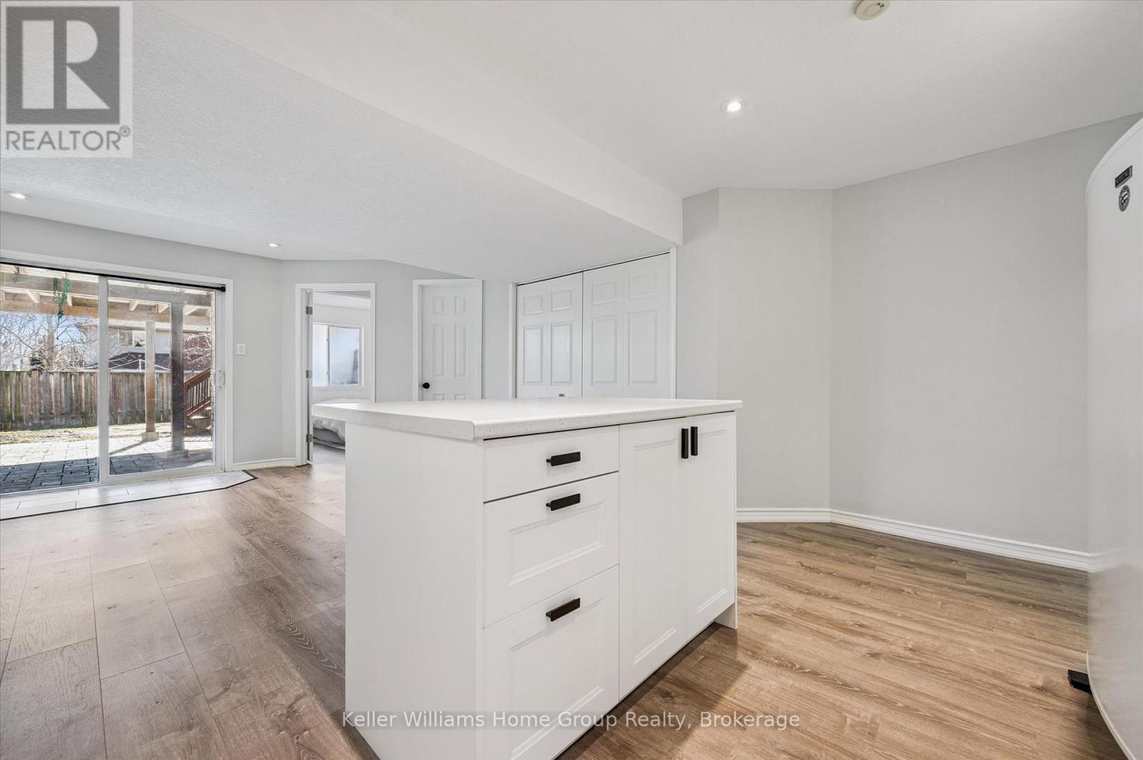 33 Sandcreek Lane, Guelph, Ontario  N1E 7K9 - Photo 31 - X12932480