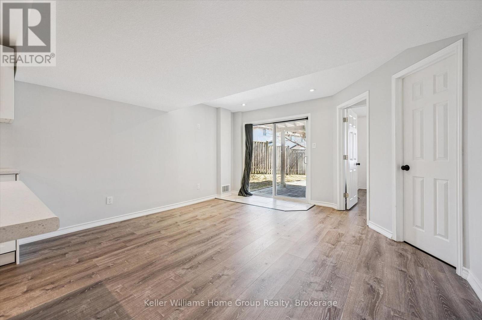 33 Sandcreek Lane, Guelph, Ontario  N1E 7K9 - Photo 33 - X12932480