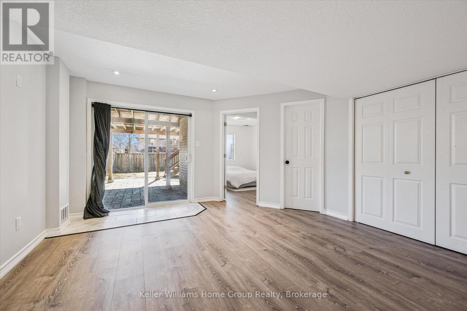 33 Sandcreek Lane, Guelph, Ontario  N1E 7K9 - Photo 34 - X12932480