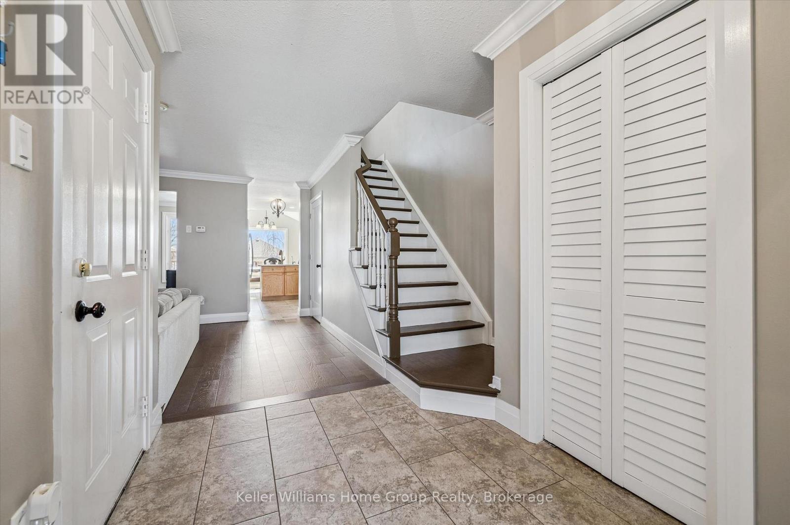 33 Sandcreek Lane, Guelph, Ontario  N1E 7K9 - Photo 6 - X12932480