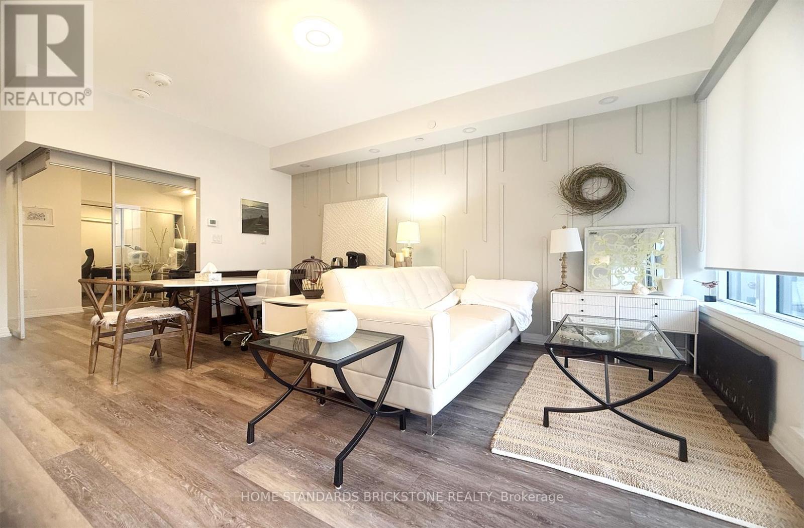 615 - 75 Canterbury Place, Toronto, Ontario  M2N 0L2 - Photo 3 - C12932416