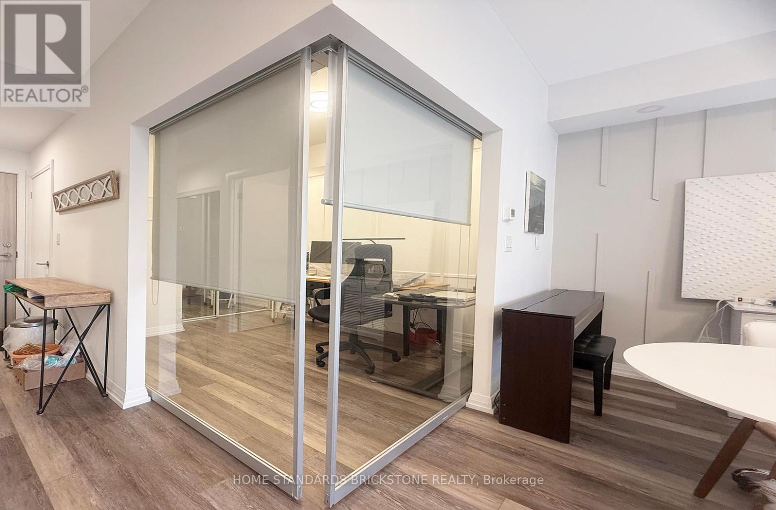 615 - 75 Canterbury Place, Toronto, Ontario  M2N 0L2 - Photo 4 - C12932416