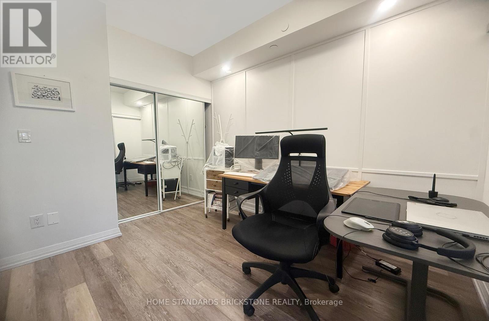 615 - 75 Canterbury Place, Toronto, Ontario  M2N 0L2 - Photo 9 - C12932416