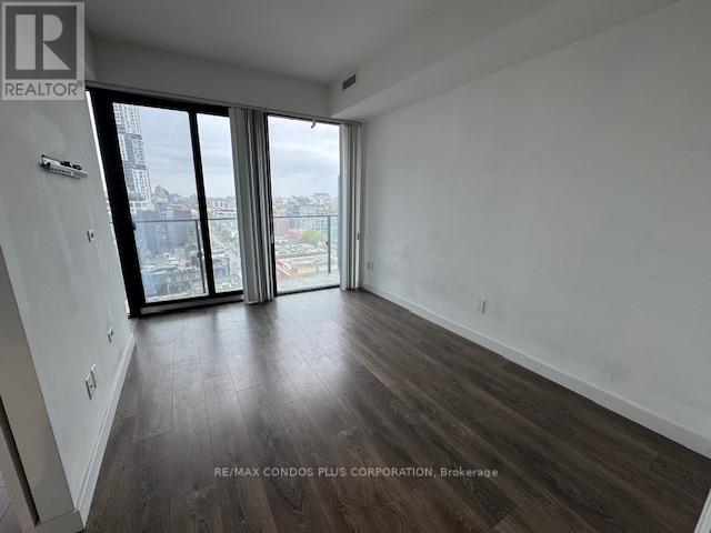 1202 - 215 Queen Street W, Toronto, Ontario  M5V 0P5 - Photo 4 - C12932420