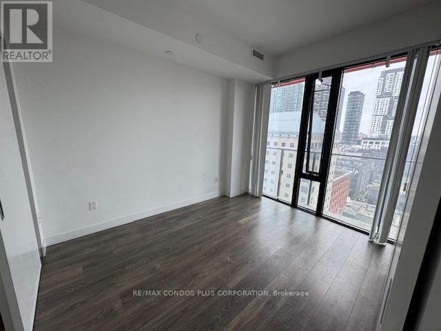 1202 - 215 Queen Street W, Toronto, Ontario  M5V 0P5 - Photo 5 - C12932420