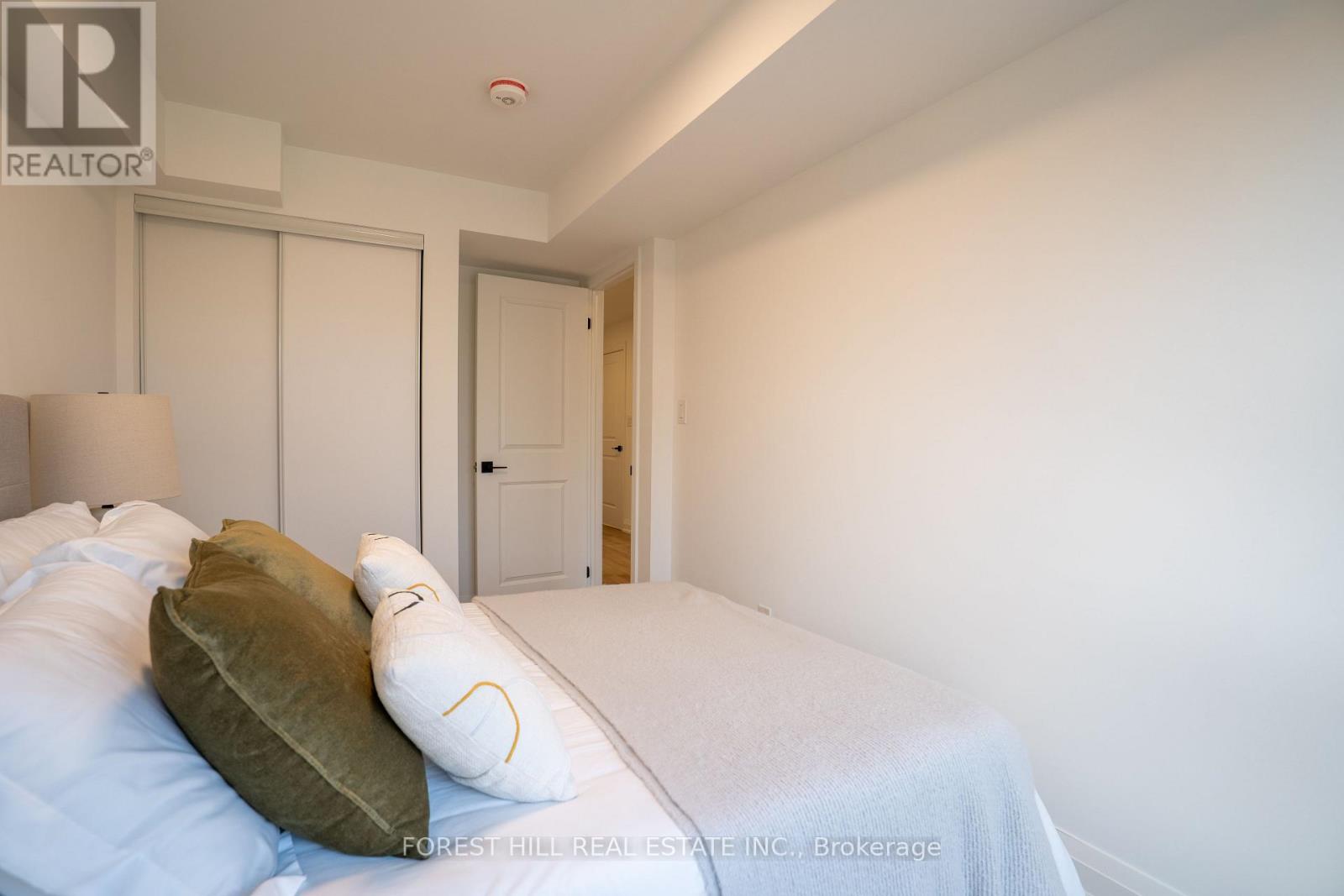 A - 1 Dunsmore Garden, Toronto, Ontario  M3H 3M1 - Photo 31 - C12932452