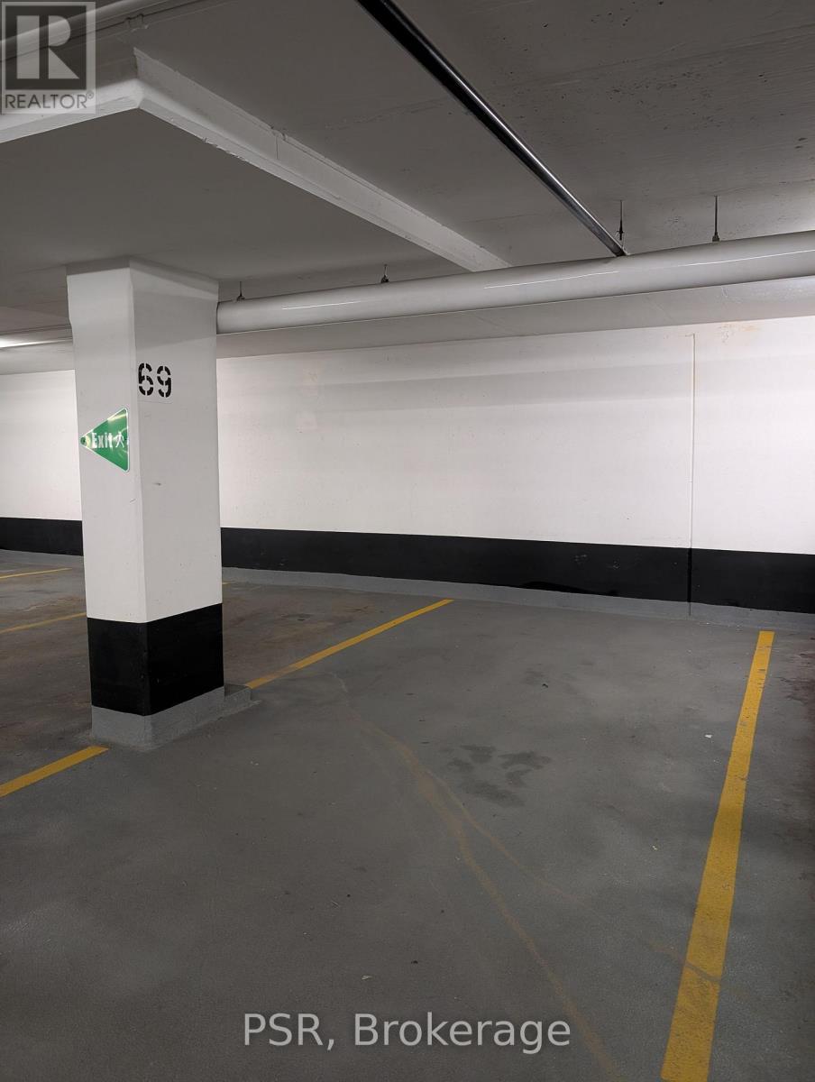 P69 - 11 WELLESLEY STREET W, Toronto, Ontario