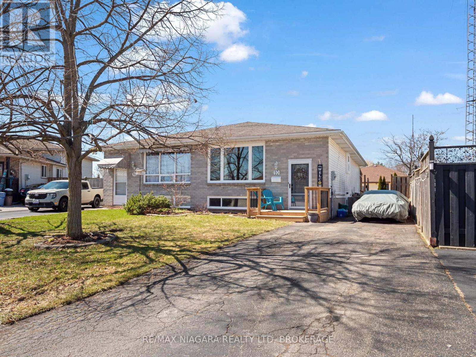 10 SWAYZE COURT, Thorold, Ontario