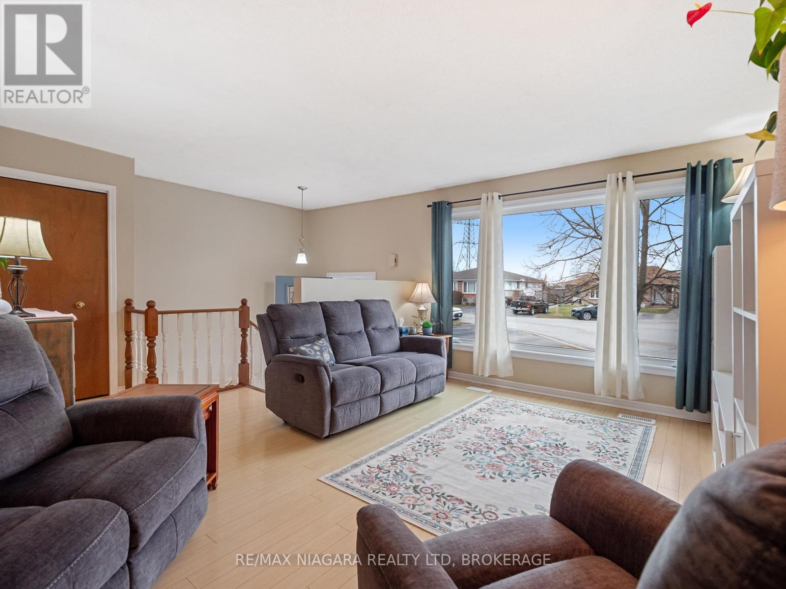 10 Swayze Court, Thorold, Ontario  L2V 4Y9 - Photo 11 - X12932424