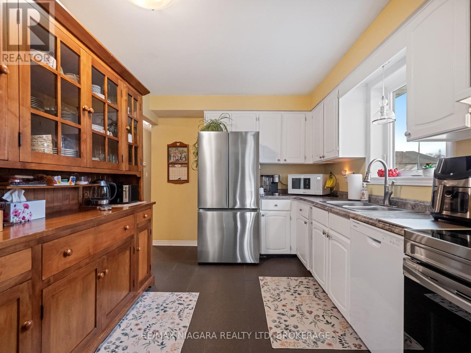 10 Swayze Court, Thorold, Ontario  L2V 4Y9 - Photo 12 - X12932424