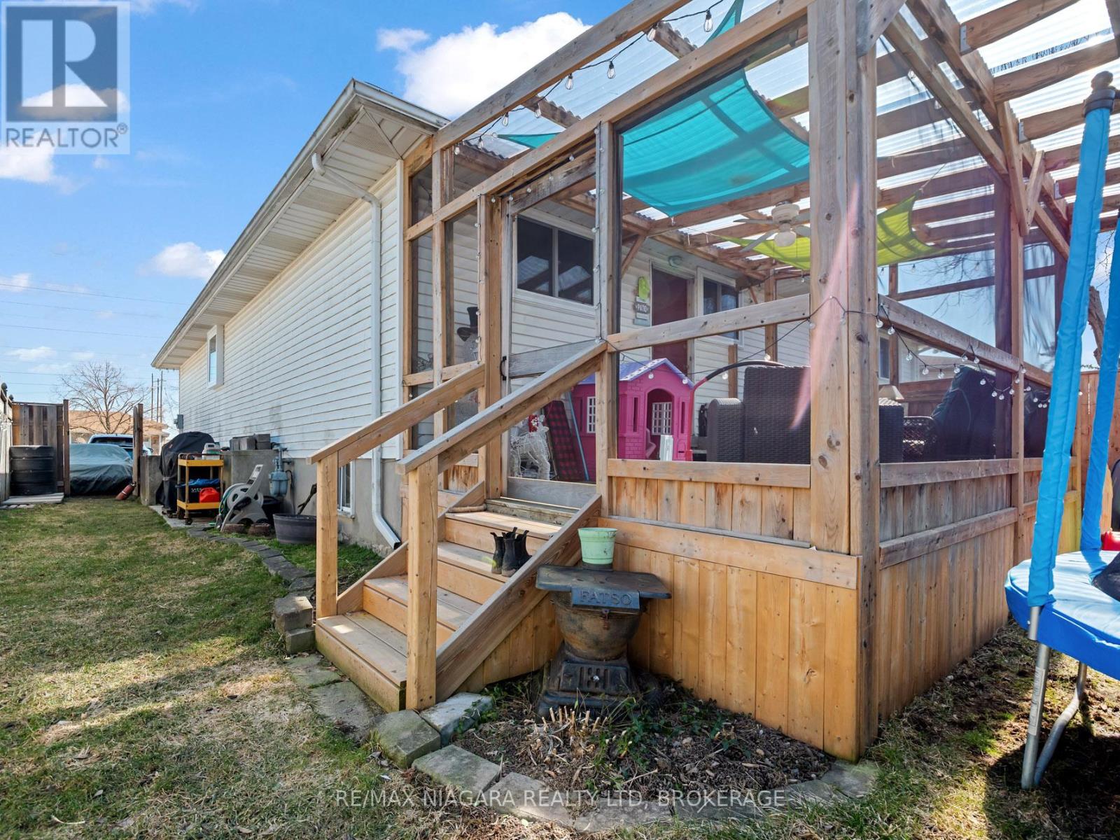 10 Swayze Court, Thorold, Ontario  L2V 4Y9 - Photo 37 - X12932424