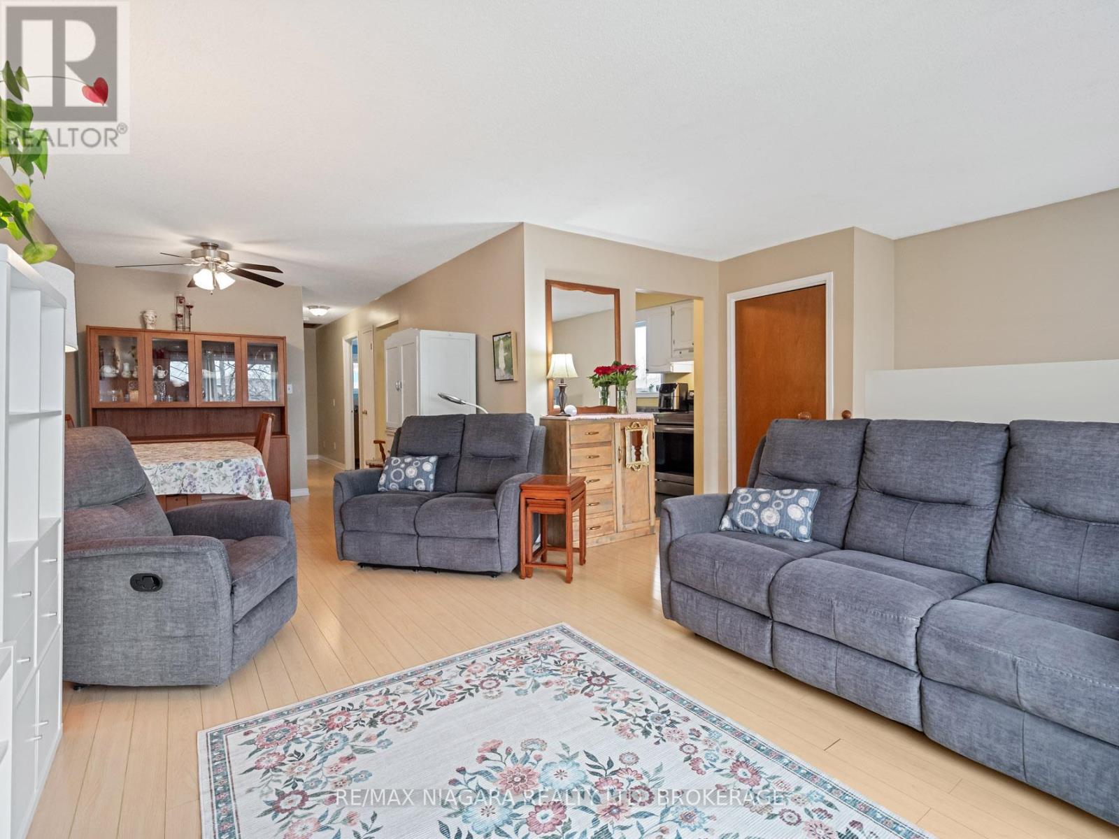 10 Swayze Court, Thorold, Ontario  L2V 4Y9 - Photo 7 - X12932424